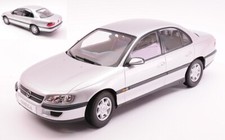 Modellauto Opel Omega B 1996 Silber Maßstab 1:18 Modellbau Sammlung