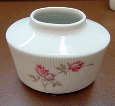 Alka Kunst  Alboth & Kaiser ovale Vase  geriffelt mit  Rosendekor 