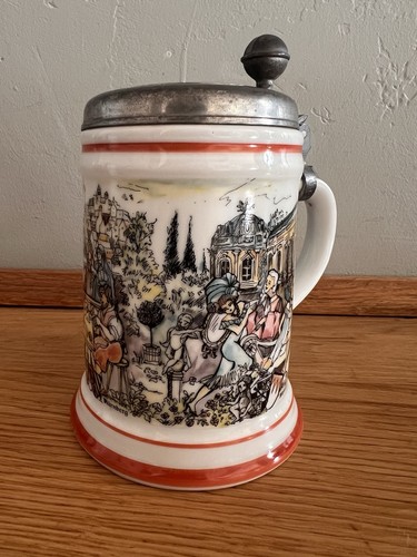 Klassischer bierkrug mit - klassischer,