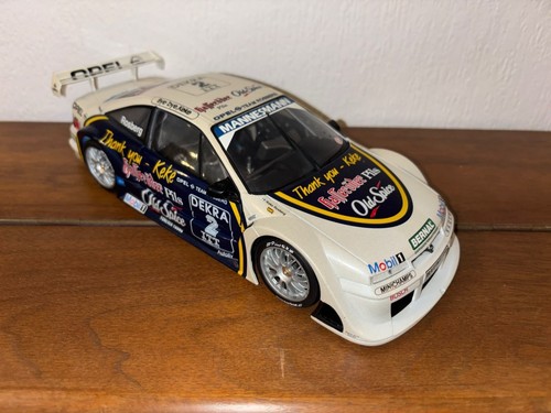 Opel calibra v6 4x4 - ut, 1:18