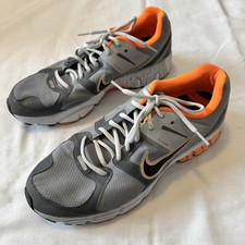 NIKE Men’s 11.5 Zoom