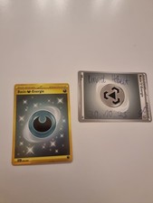 Pokémon Karte 098/064 Basis Finsternis Energie Gold Nebel der Sagen SFA DE NM