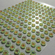 196 Selbstklebende 5mm Funkelnde Blumen Schmucksteine Glitzer-, Straßsteine Grün