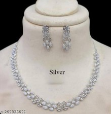 Indisches Bollywood Braut Set Versilbert Schmuck Ohrringe CZ Ethno AD Halskette