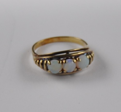 Opal ring 585 gold - 3x,