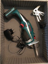 Bosch Akku-Gartensäge Keo