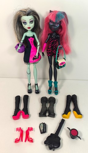 Monster high doll - high,