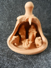 Kleine Weihnachtskrippe aus Ton*  mit verschiedenen Figuren*