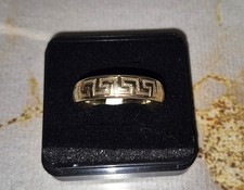 +++ SCHÖNER RING  + 585 GOLD