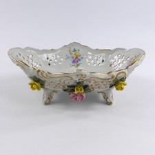 Sandizell Porzellan Prunkschale Schale mit Blumenmuster und plastische Blumen