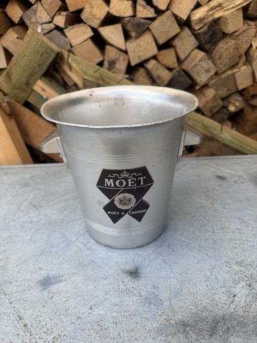 Vintage moet und chandon - vintage,
