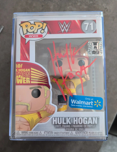 Wwe hulk hogan - hogan, signed