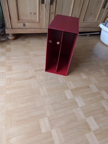 Schallplattenständer rot
