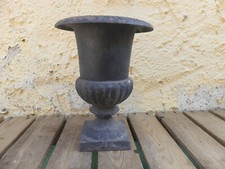 Antike Pflanzenvase Gusseisen