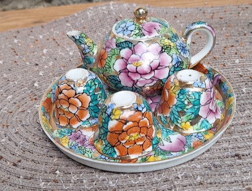 Chinesisches miniatur - chinesisches,