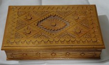 Sehr alte Holz-Schatulle