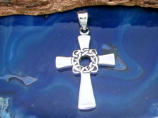Schöner Kreuz Anhänger 925 Sterling Silber keltischer Knoten Kelten