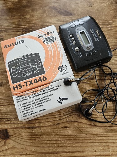 Aiwa stereo walkman - am/fm,
