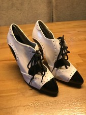 Extravagante schwarz weiße Lack Schnürpumps Oxford Pumps Stiefeletten Ankle 37