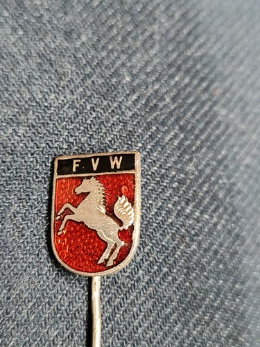 Anstecknadel fußball sport - /,