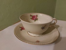 Kaffeegeschirr, Geschirr mit Goldrand und Blumen