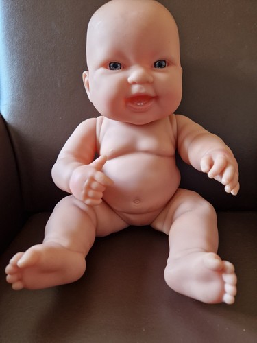 Smiling berenguer chubby - smiling,