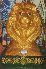 löwen skulptur Garten Led