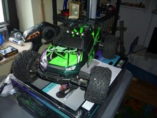 RC Monstertruck Polar 1:10 in grün