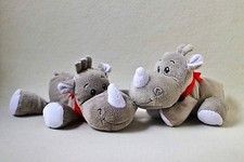 Escha Nashorn mit Halstuch 2