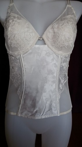 Triumph corsage poetic essence - triumph,