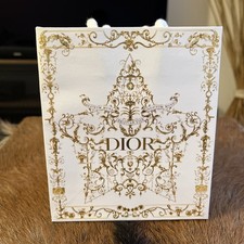 Dior 2025 Tüte mit Stern