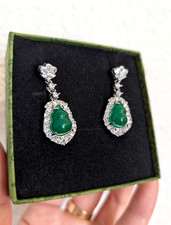Elegante grüne