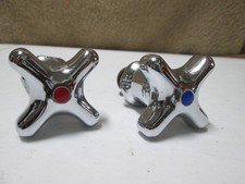 Wasserhahn Kreuzgriff-Set, Hahnoberteile heiß/kalt. Messing, verchromt, je 400g