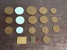 18x Porzellan Medaillen