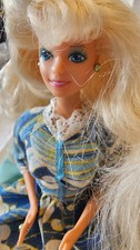 Barbie Mattel mit Hand Made