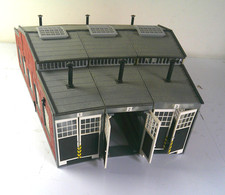 Fleischmann 6476 Ringlokschuppen  Spur H0 / 1:87 / Text beachten