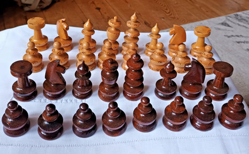 Schachfiguren holz gedrechselt - schachfiguren,