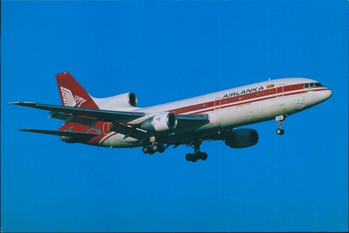 F30 186 airlanka - ,