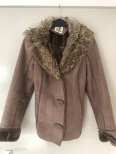 braune Jacke in Wildlederoptik