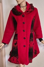 Rot-Schwarzer Mantel mit