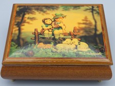 HUMMEL SPIELDOSE SCHMUCKSCHATULLE SPIELUHR MUCIS BOX N° 55911 A WHOLE NEW WORLD