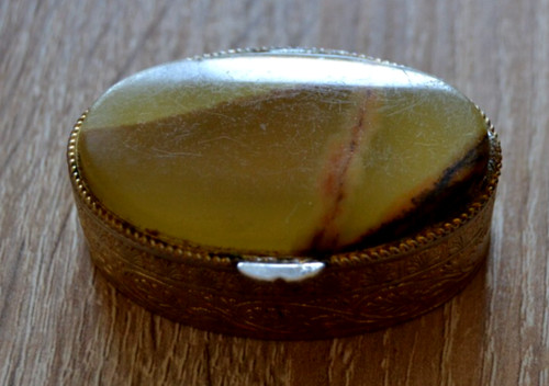Alte pillendose - alte,