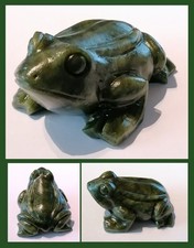 Naturstein Figur Frosch grün