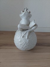 Dekofigur Froschkönig auf