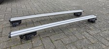 2x Thule Wingbar 961 118cm + 4x Thule Rapid 757