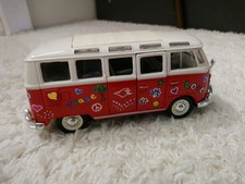 Maisto Volkswagen Van Samba