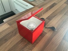 Cini & Nils Cuboluce – Italienische Design-Tischlampe, rot ?