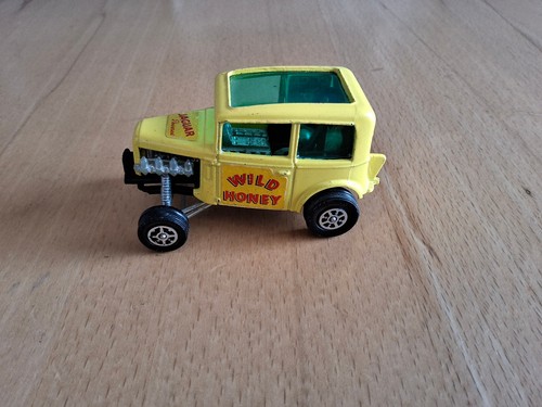 Corgi toys whizzwheels 164 - toys,