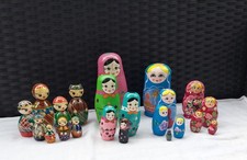 Holzspielzeug-Holzpuppen Babuschka Familie 8 Stck einzeln + 3 Stapel Puppen