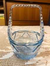 Altes Glas-Henkelkörbchen